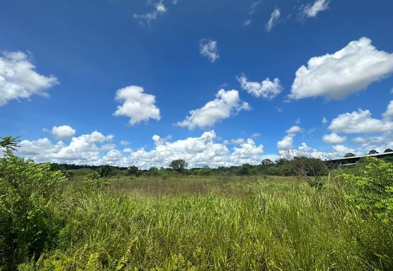 Industrial Land in Jalan Seelong Jaya 8 For Sale