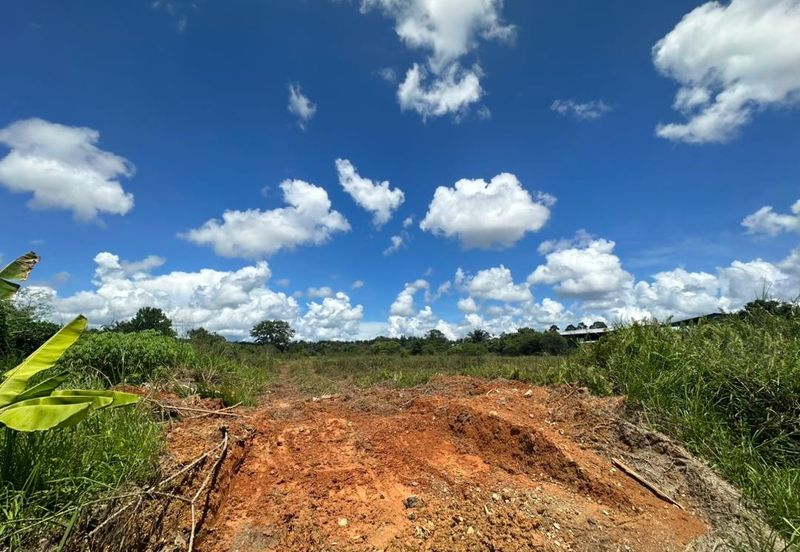 Industrial Land in Jalan Seelong Jaya 8 For Sale