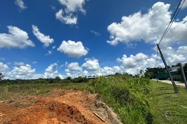 Industrial Land in Jalan Seelong Jaya 8 For Sale