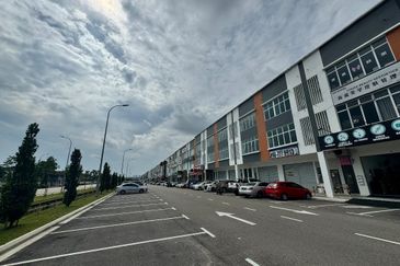 Crest @ Austin Emerald 1