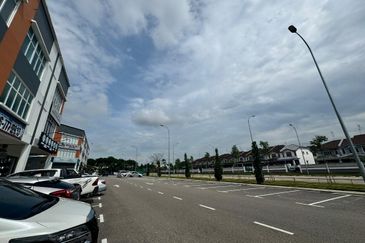 Crest @ Austin Emerald 1