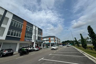 Crest @ Austin Emerald 1