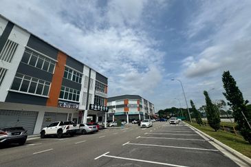 Crest @ Austin Emerald 1