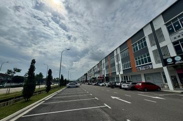 Crest @ Austin Emerald 1