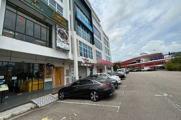 Taman Mount Austin Commercial
