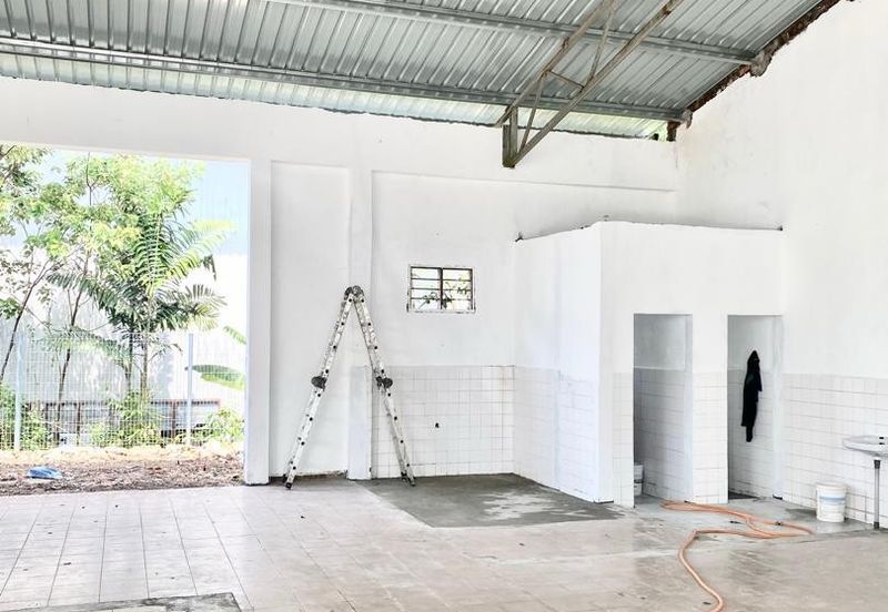 1.5 Storey Semi D Factory in Taman Perindustrian Wawasan, Kluang For Rent