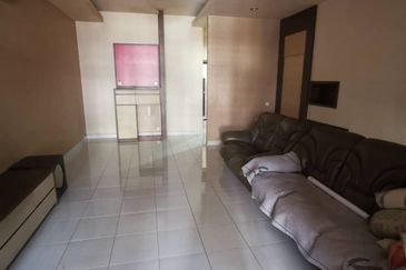 Jalan Setia Tropika 3/12