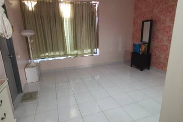 Jalan Setia Tropika 3/12