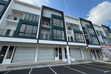 Crest @ Austin Emerald 1