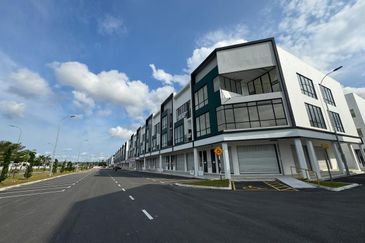 Crest @ Austin Emerald 1