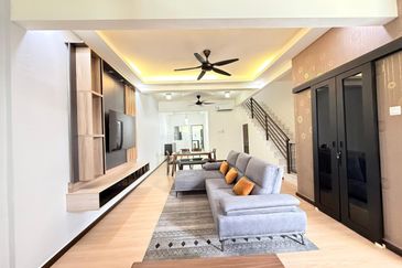 Taman Tanjung Puteri Resort