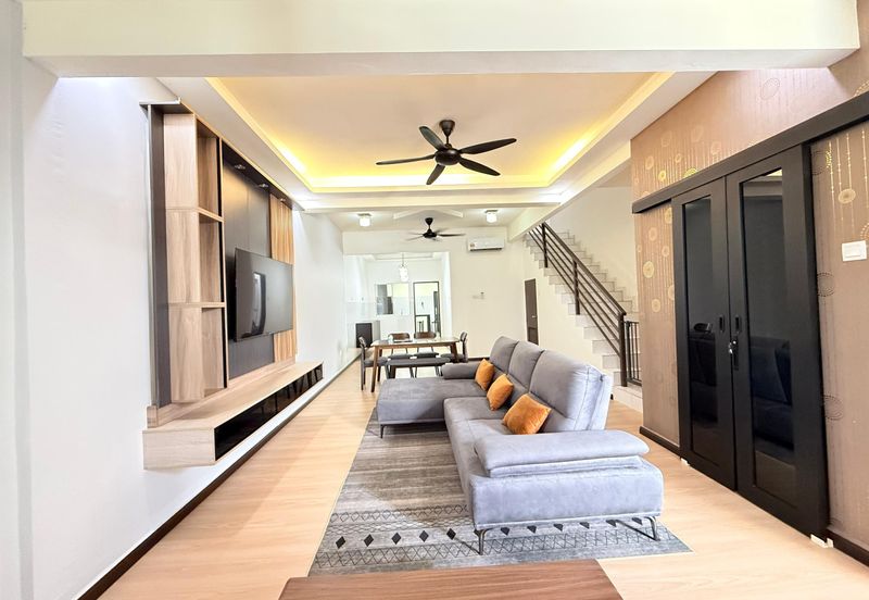 Taman Tanjung Puteri Resort