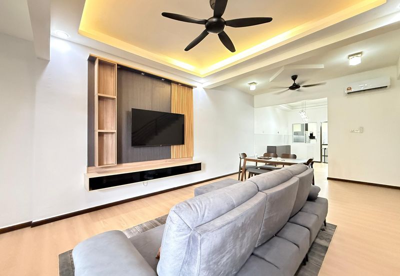 Taman Tanjung Puteri Resort