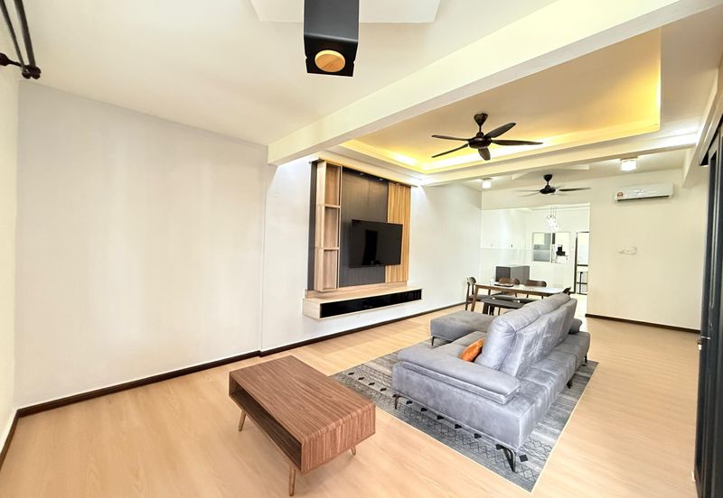 Taman Tanjung Puteri Resort