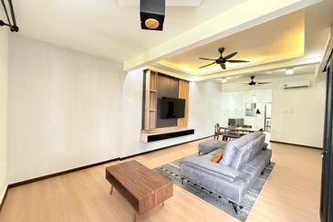 Taman Tanjung Puteri Resort