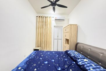 Taman Tanjung Puteri Resort