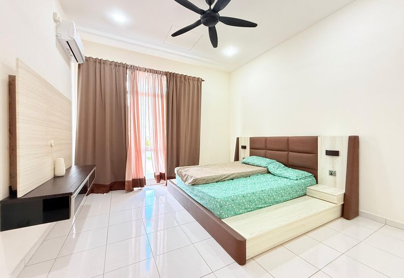 Taman Tanjung Puteri Resort