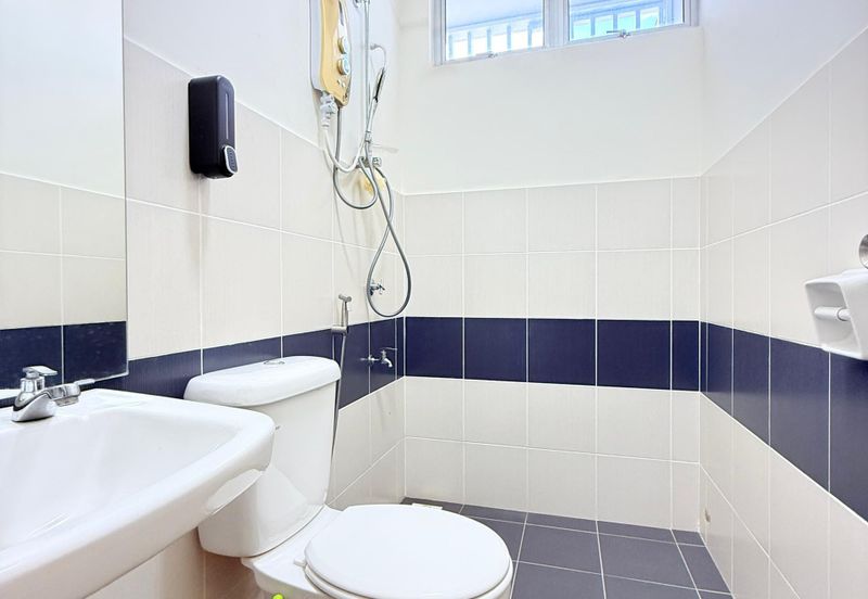 Taman Tanjung Puteri Resort