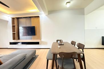 Taman Tanjung Puteri Resort