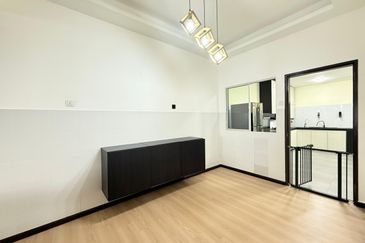 Taman Tanjung Puteri Resort