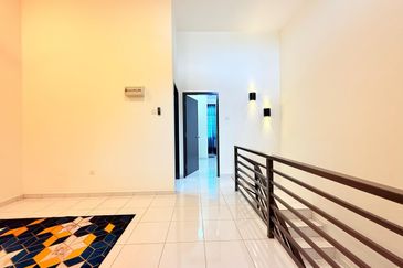 Taman Tanjung Puteri Resort