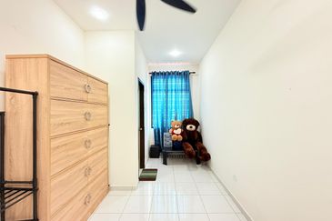 Taman Tanjung Puteri Resort