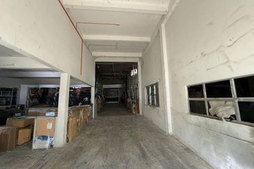 Apex Bizhub Desa Cemerlang