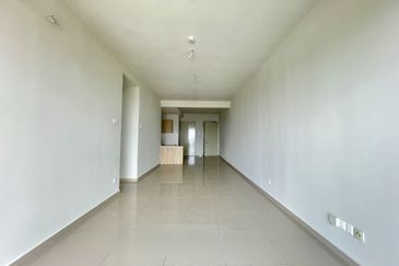 Resilion Residencee Condomonium, Brand new unit, very good condition