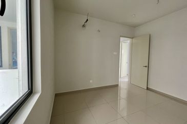 Resilion Residencee Condomonium, Brand new unit, very good condition