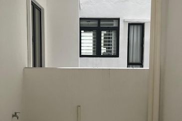 Brand new corner unit, very good condition