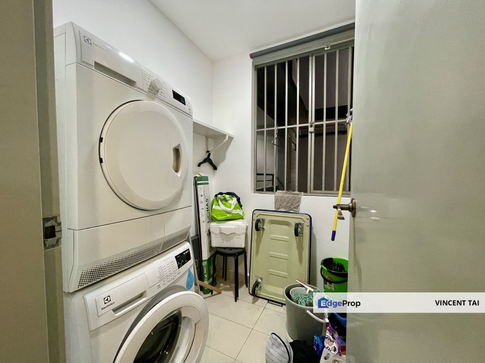 Reflection Residence Fully furnished 3 rooms unit for sale, medium floor, Selangor, Mutiara Damansara