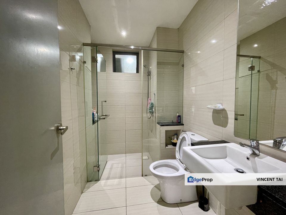 Reflection Residence Fully furnished 3 rooms unit for sale, medium floor, Selangor, Mutiara Damansara