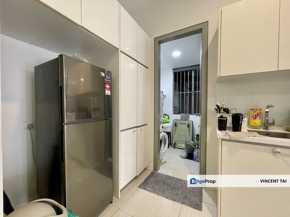 Reflection Residence Fully furnished 3 rooms unit for sale, medium floor, Selangor, Mutiara Damansara