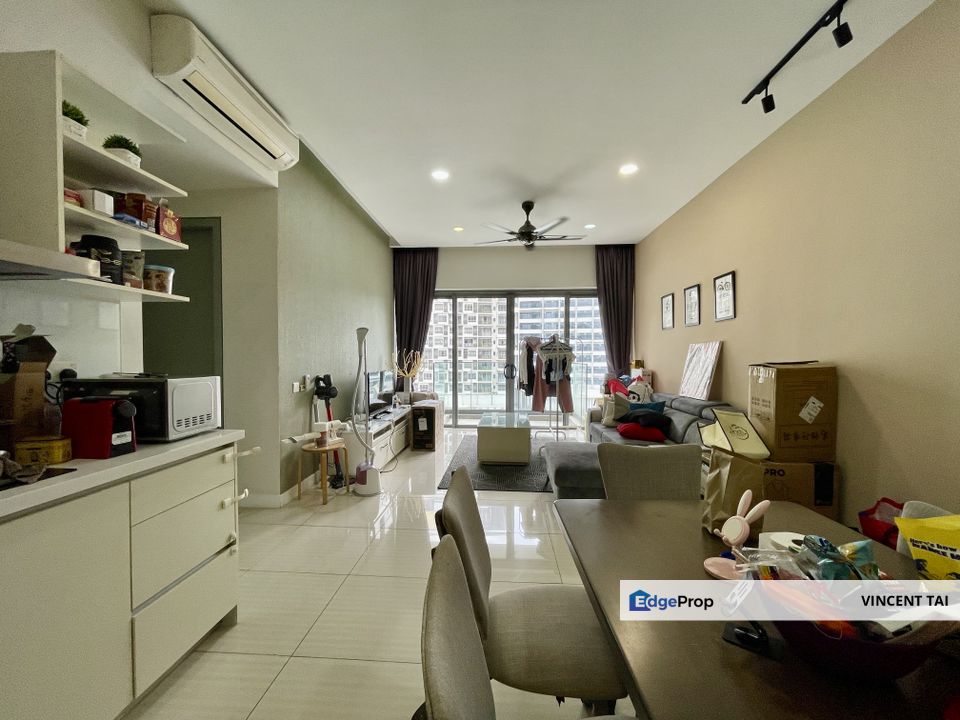 Reflection Residence Fully furnished 3 rooms unit for sale, medium floor, Selangor, Mutiara Damansara