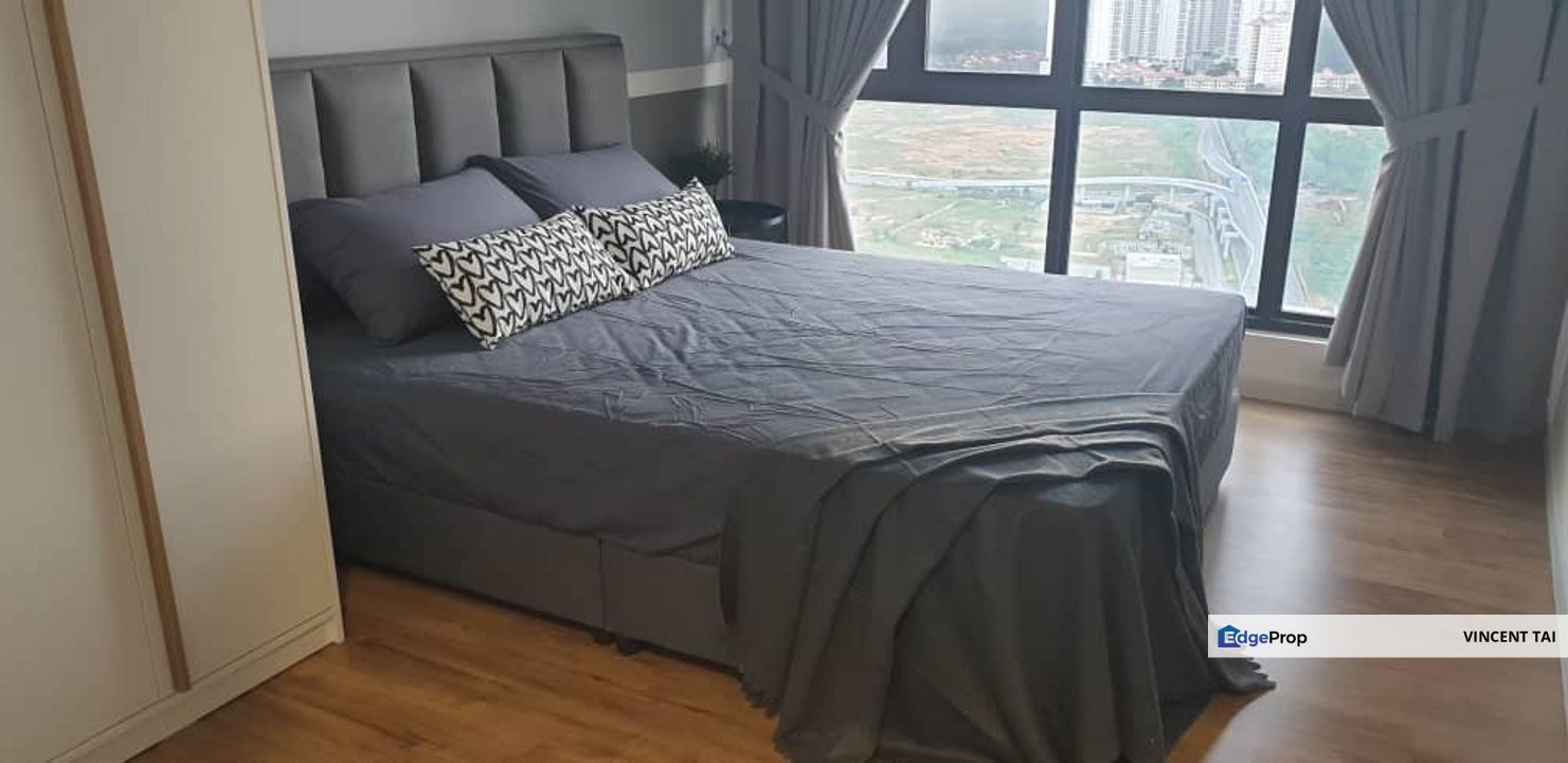 Fully furnished 3-room facing mall, Kuala Lumpur, Bukit Jalil