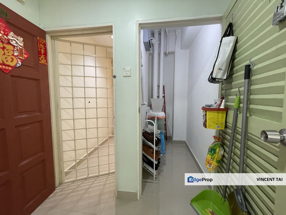 Very well maintained, renovated unit at Prisma Cheras Condo, Kuala Lumpur, Cheras