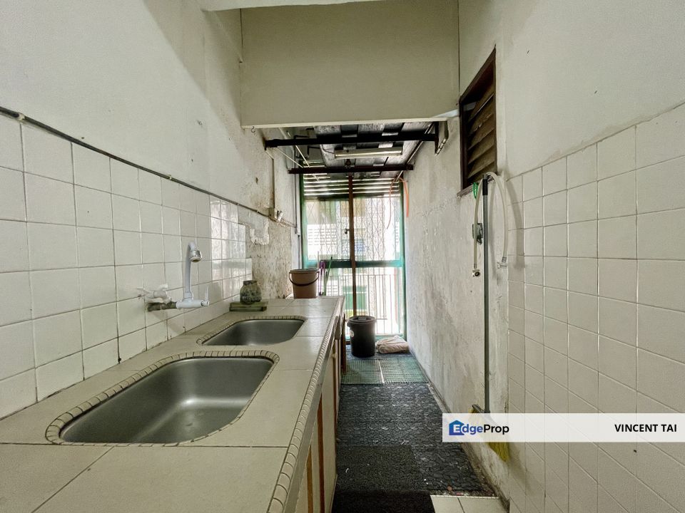 100% loan, Riviera Corner unit medium floor, Selangor, Ampang