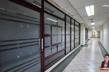 Menara MAA | Partition Office | Centralised Air-Cond 