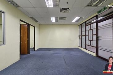 Menara MAA | Partition Office | Centralised Air-Cond 