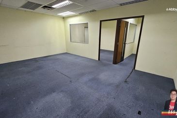 Menara MAA | Partition Office | Centralised Air-Cond 