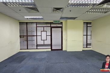 Menara MAA | Partition Office | Centralised Air-Cond 