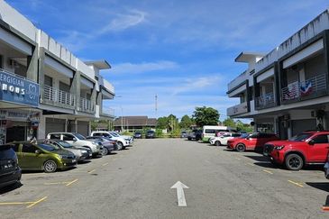 Hard to Find! Ground Floor | Cyber Perdana For Sale