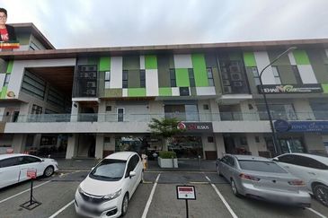 Latitude 6 | 1st Floor | Tenanted | Facing Kolombong Highway