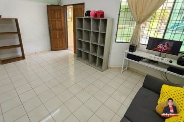 Taman Kingfisher Millenium | Family Home | Rumah Lama Perlu Touch-Up