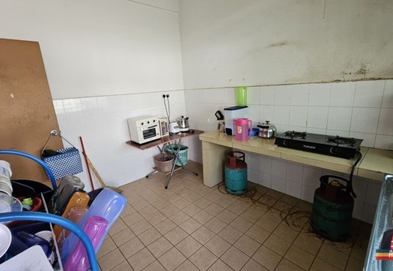 Taman Kingfisher Millenium | Family Home | Rumah Lama Perlu Touch-Up