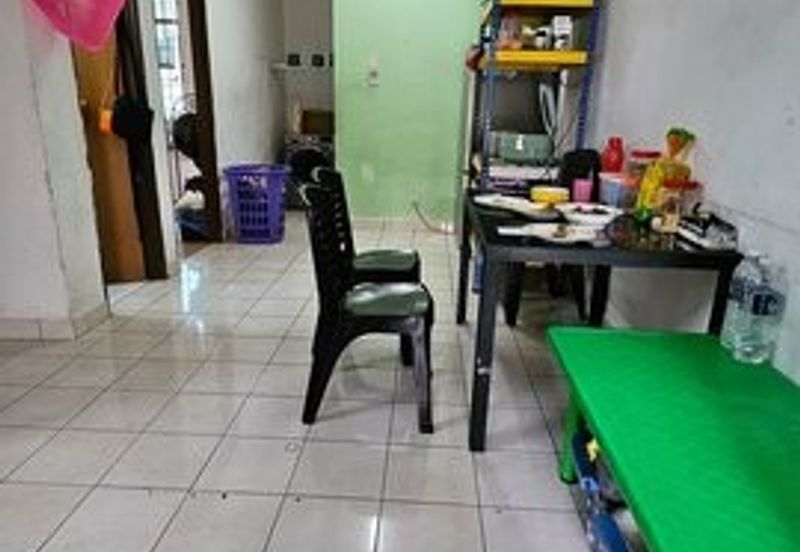 Taman Kingfisher Millenium | Family Home | Rumah Lama Perlu Touch-Up