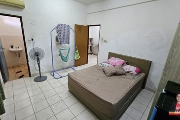 Taman Kingfisher Millenium | Family Home | Rumah Lama Perlu Touch-Up