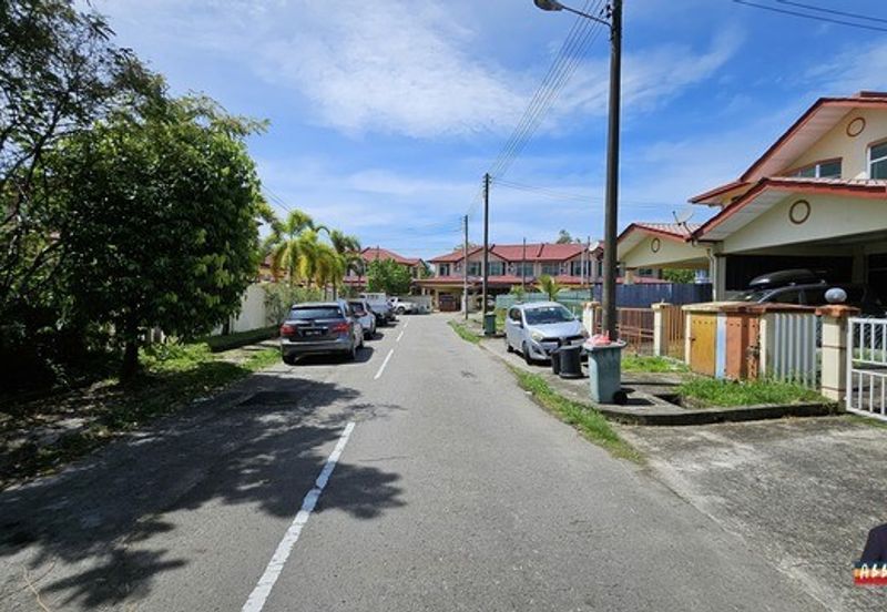 Taman Kingfisher Millenium | Family Home | Rumah Lama Perlu Touch-Up