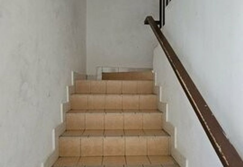 Taman Kingfisher Millenium | Family Home | Rumah Lama Perlu Touch-Up