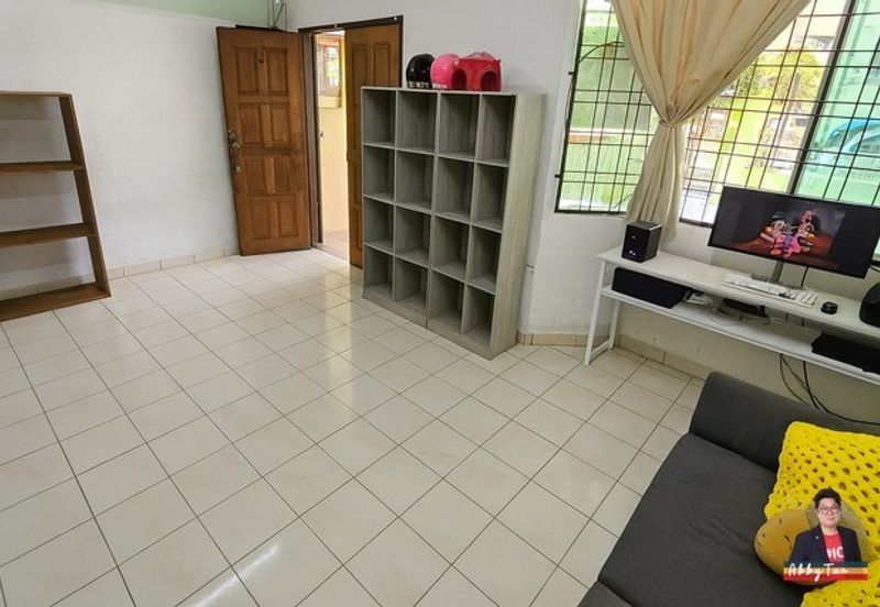 Taman Kingfisher Millenium | Family Home | Rumah Lama Perlu Touch-Up